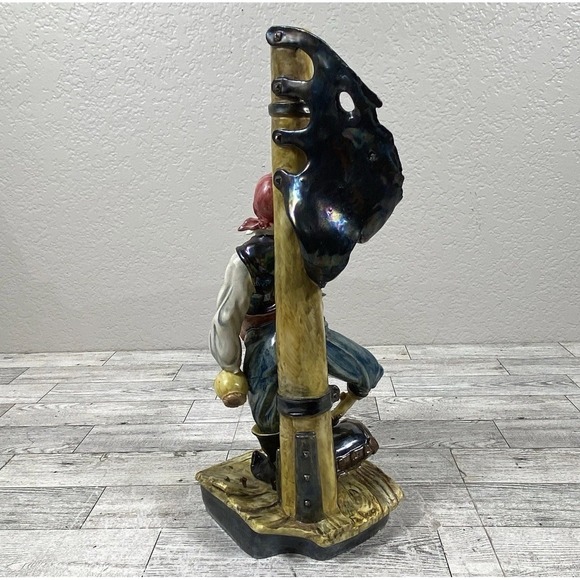 Rare Porcelain Azzolin Brothers Prop. Carron ( Falcon) Pirate Statue - Picture 7 of 8